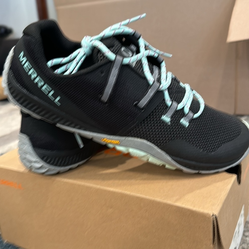 Merrill trail glove 6 size 10.5